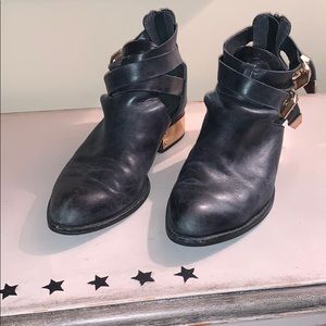 Beautiful and unique vintage booties